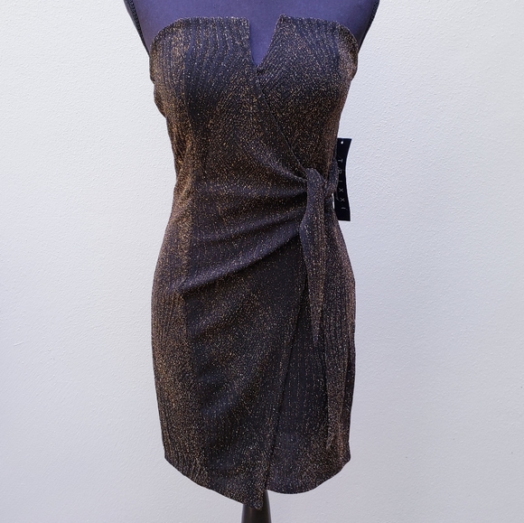 🚫SOLD plato Trixxi Gold strapless v neck Dress - Picture 8 of 8